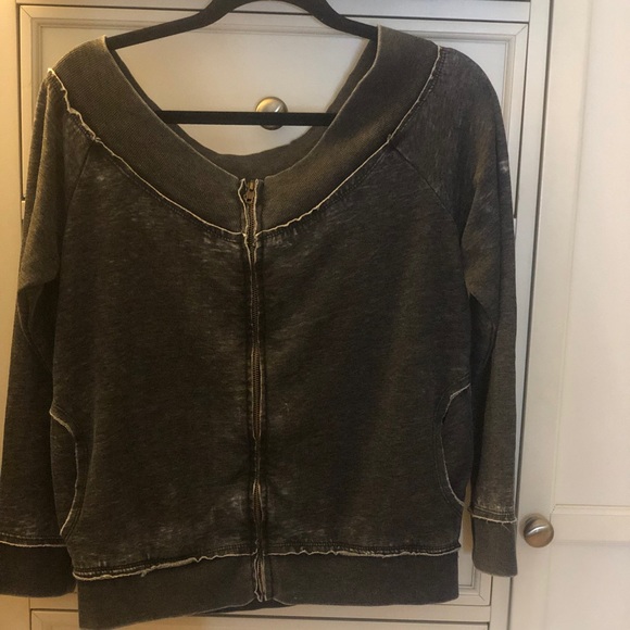 Over shoulder sweatshirt - Picture 1 of 5